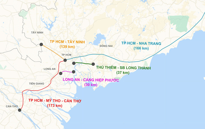 Lộ trình 5 tuyến đường sắt kết nối TP HCM với các vùng. Đồ họa: Thanh Huyền.
