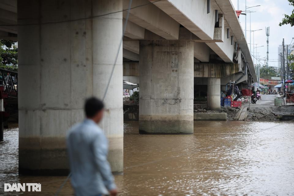 Người dân bật khóc khi cầu Long Kiểng xây dựng gần 23 năm sắp thông xe - 4