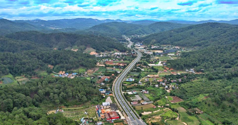 Phó Thủ tướng ấn định thời gian phải khởi công cao tốc Tân Phú – Bảo Lộc