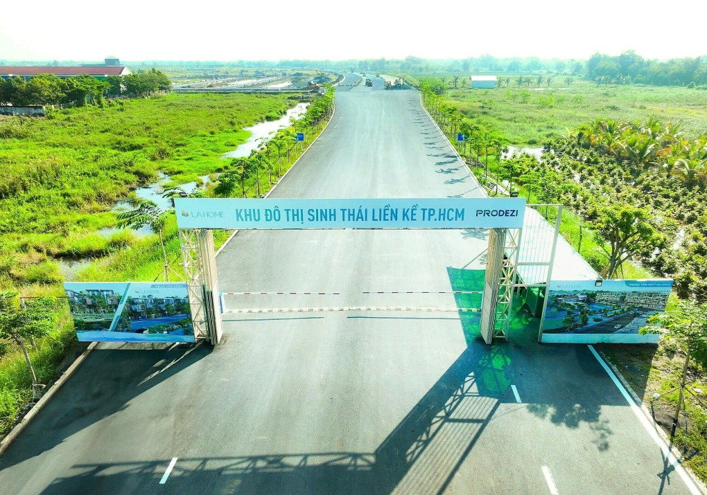 Đại lộ Lương Hòa Bình Chánh lộ giới 60m giúp kết nối LA Home đến TP HCM chỉ từ 5 phút.