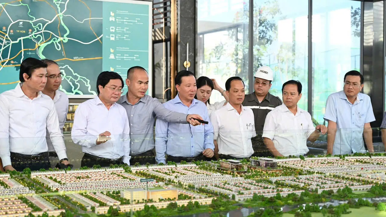 Lãnh đạo tỉnh Long An khảo sát tiến độ các dự án đầu tư tại Bến Lức