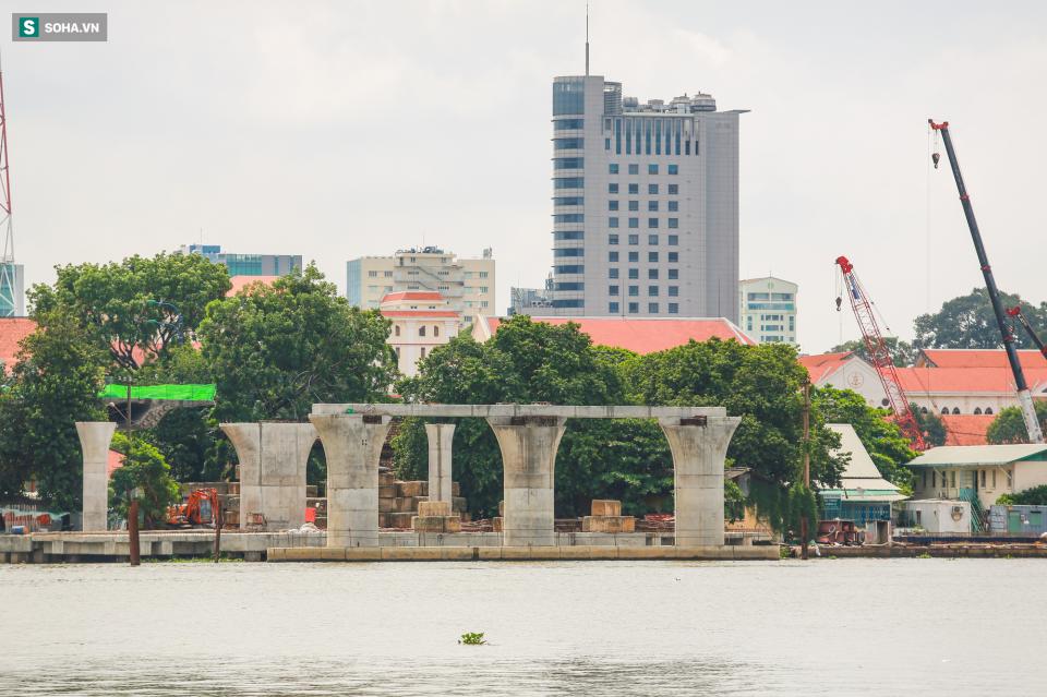  Cầu Thủ Thiêm 2 vươn mình ra sông Sài Gòn, lộ hình dáng khi nhìn từ trên cao - Ảnh 8.